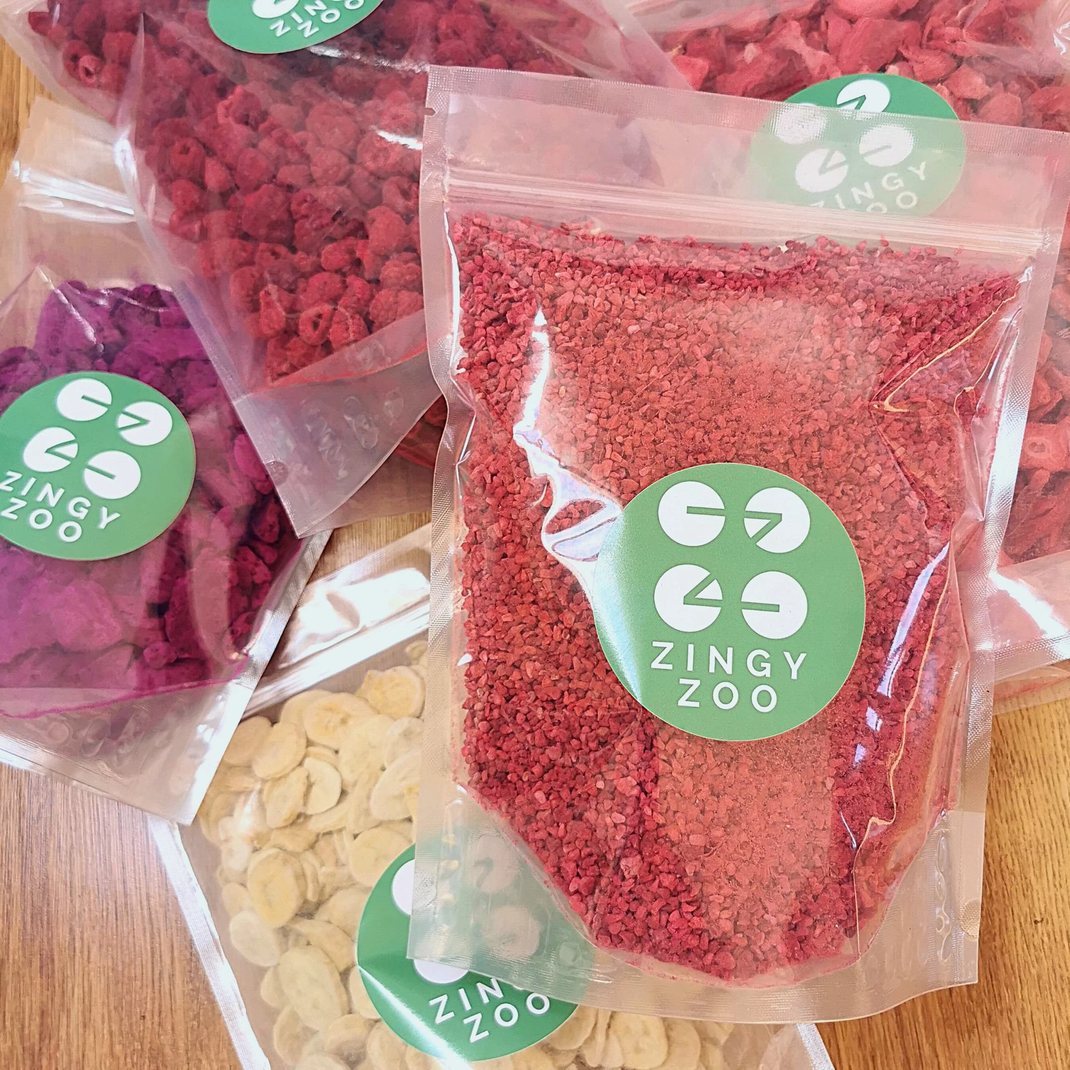 Freeze dried mango slices, no added sugar — ZingyZoo